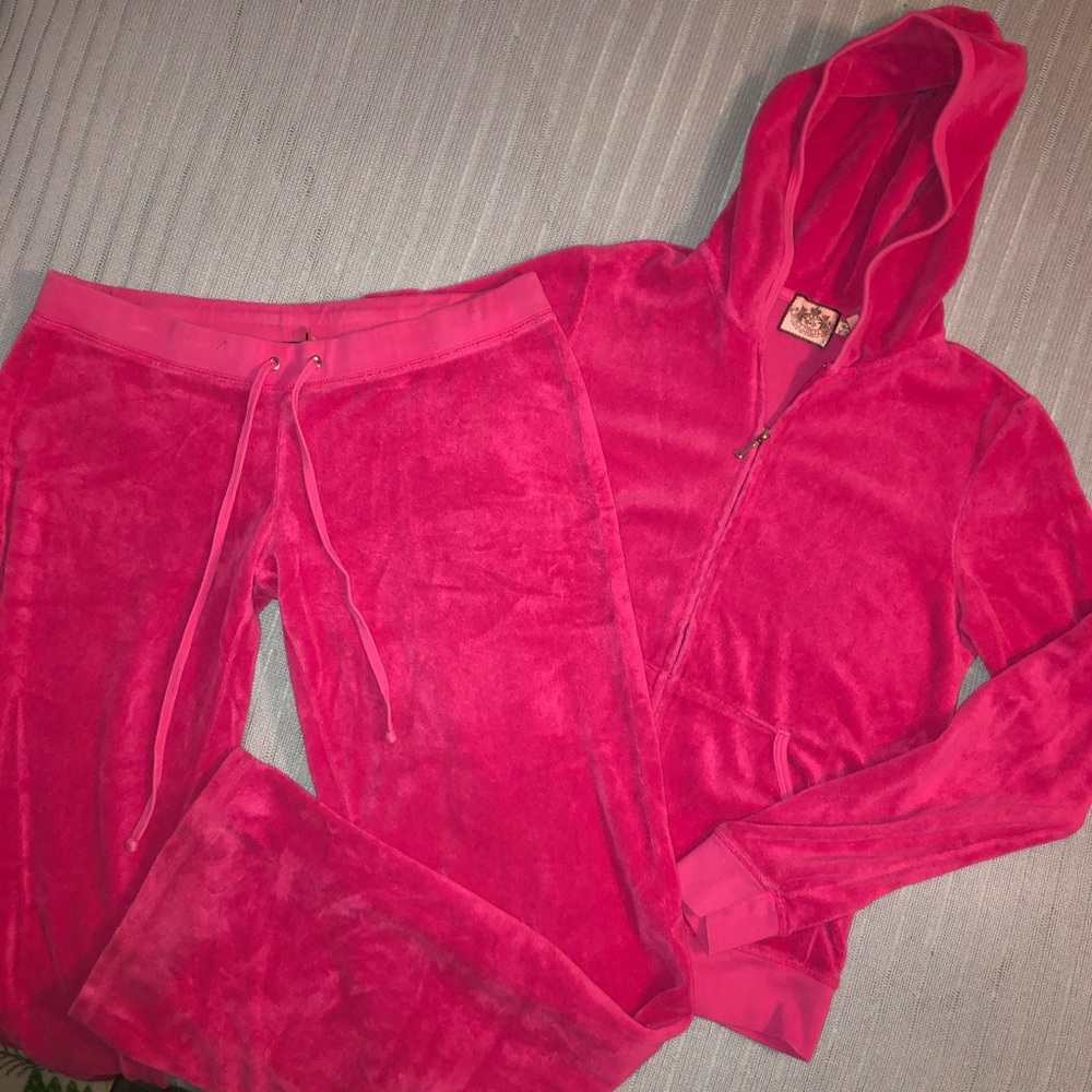 JUICY COUTURE TRACK SUIT 💗